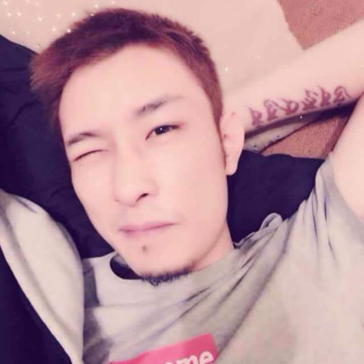 难得拥抱的第一张照片--永州相亲服务中心
