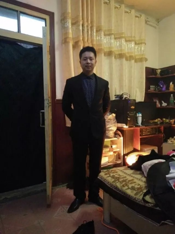 亮亮的第一张照片--永州相亲服务中心