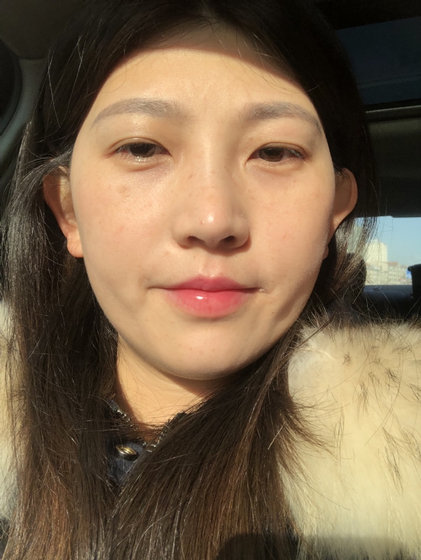 轻闭双眼的第一张照片--永州相亲服务中心