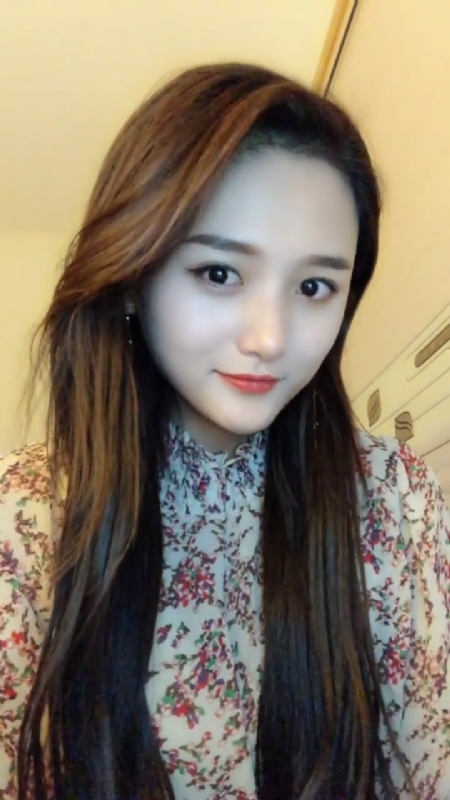 淡然一笑的第一张照片--永州相亲服务中心