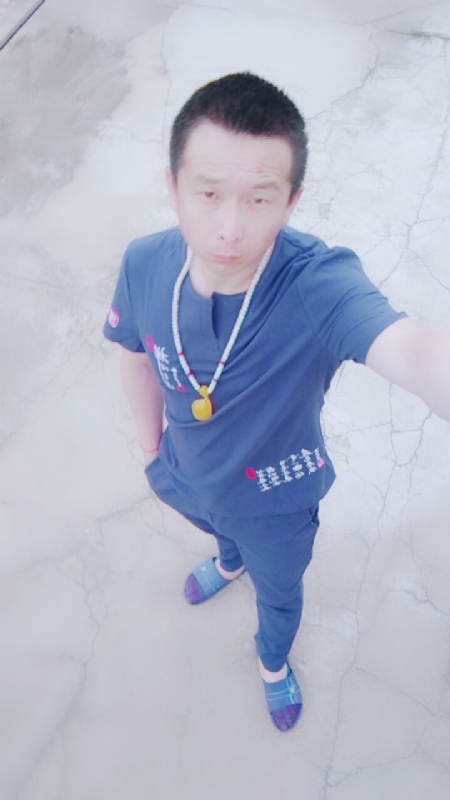 一叶之秋的第一张照片--永州相亲服务中心