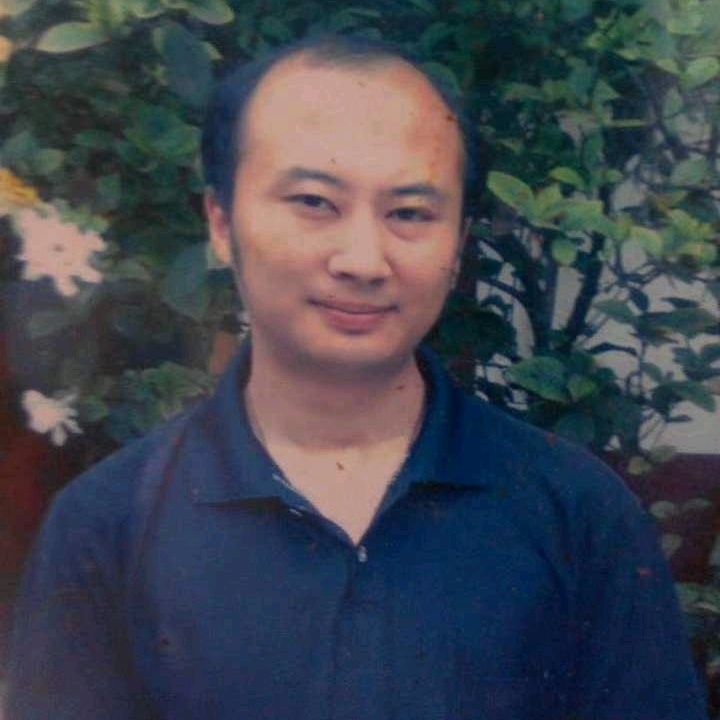 石峰里的生命的第一张照片--永州相亲服务中心