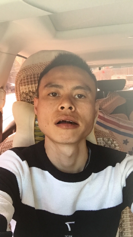 小何的第一张照片--永州相亲服务中心