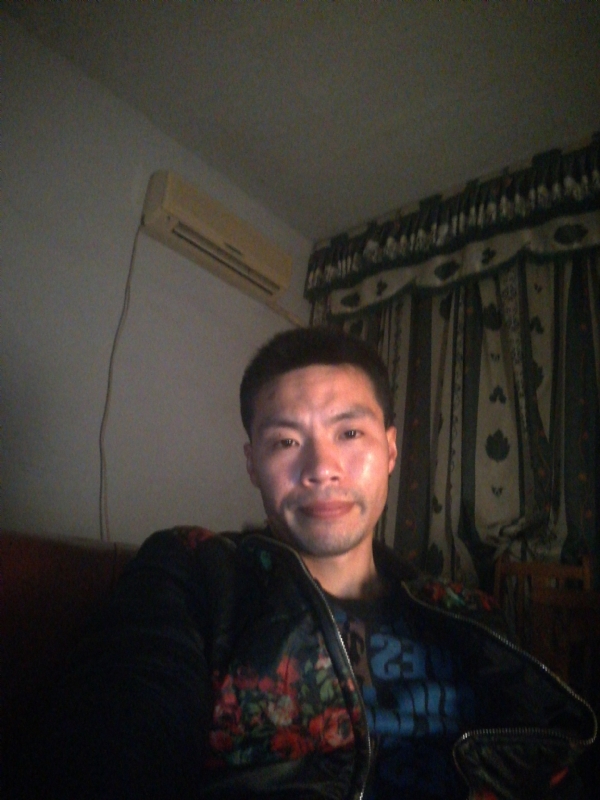 性情男儿的第一张照片--永州相亲服务中心