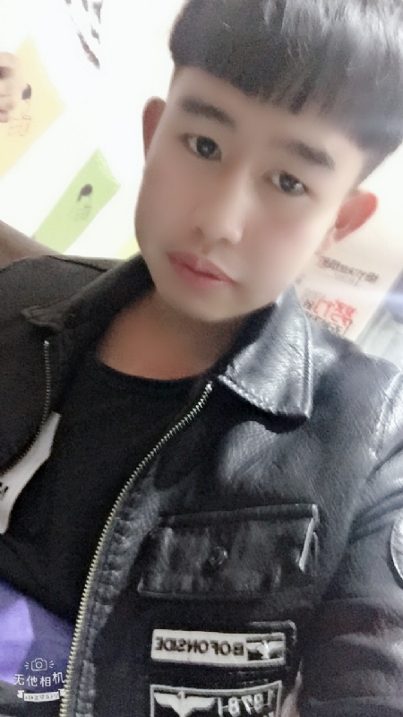军绿色的第一张照片--永州相亲服务中心