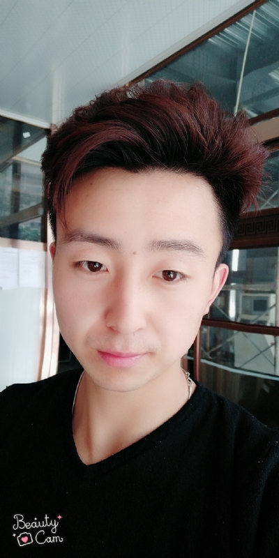 拼命微笑的第三张照片--永州相亲服务中心
