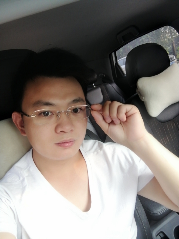 幸福的拥抱的第二张照片--永州相亲服务中心