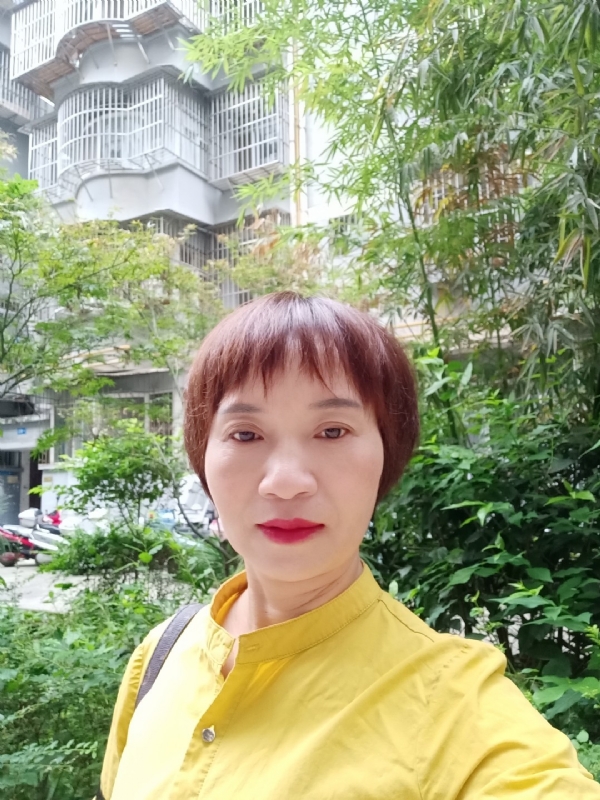 小瓶子的第二张照片--永州相亲服务中心