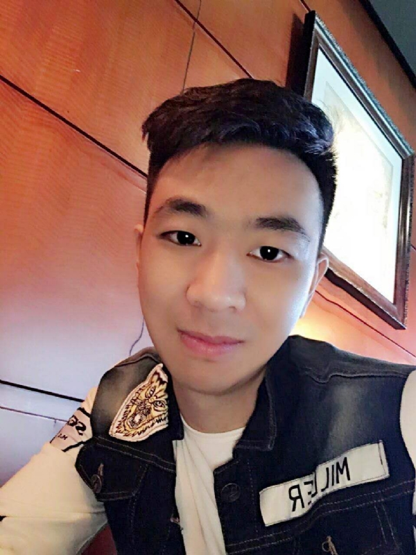 滞后的微笑的第三张照片--永州相亲服务中心