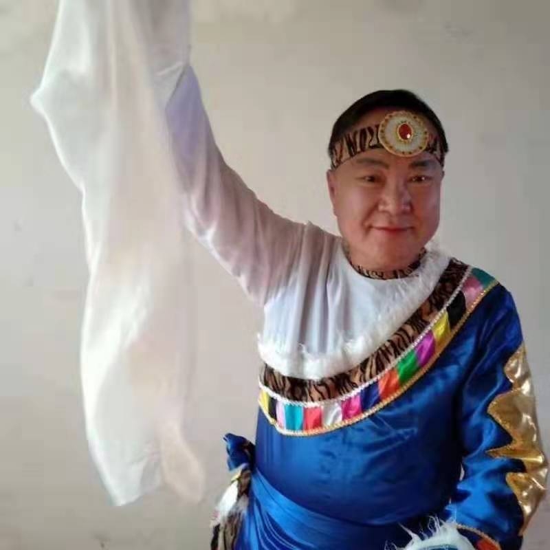 走在冷风中的第一张照片--永州相亲服务中心