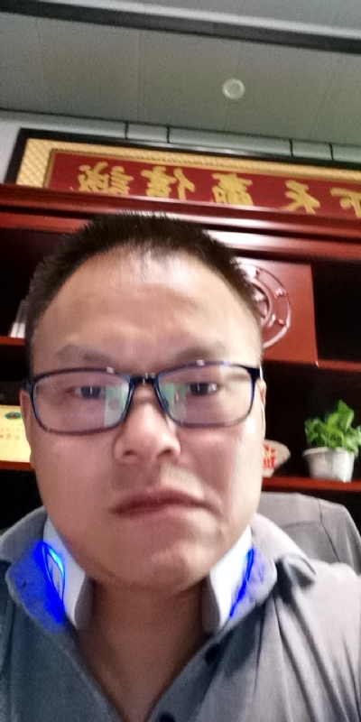 模具工匠的第一张照片--永州相亲服务中心