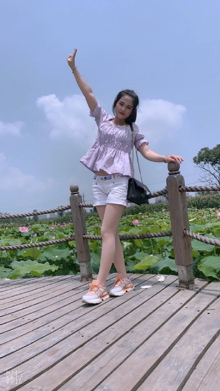 秋水伊人的第一张照片--永州相亲服务中心