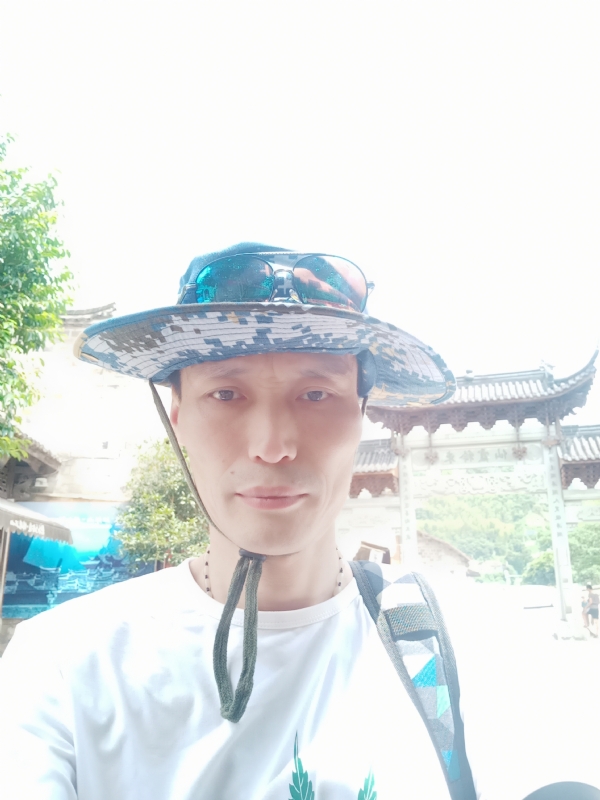 童群海的第一张照片--永州相亲服务中心