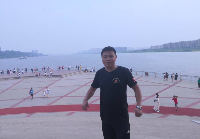 曾经心疼的我的第一张照片--永州相亲服务中心