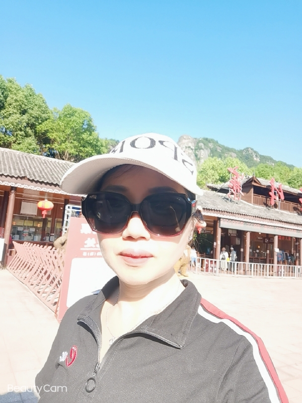 山百合的第一张照片--永州相亲服务中心