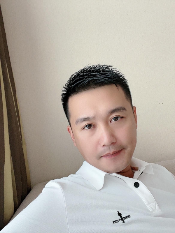 笑望人非的第一张照片--永州相亲服务中心