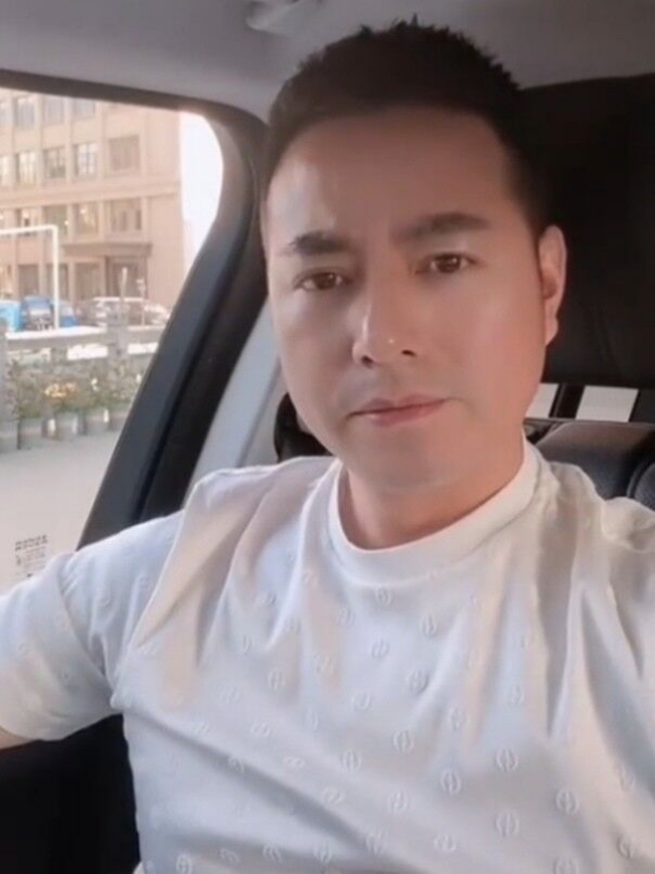 勿忘初心的第一张照片--永州相亲服务中心