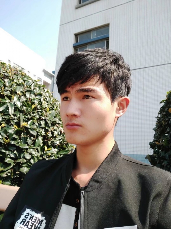 阳光男孩的第四张照片--永州相亲服务中心