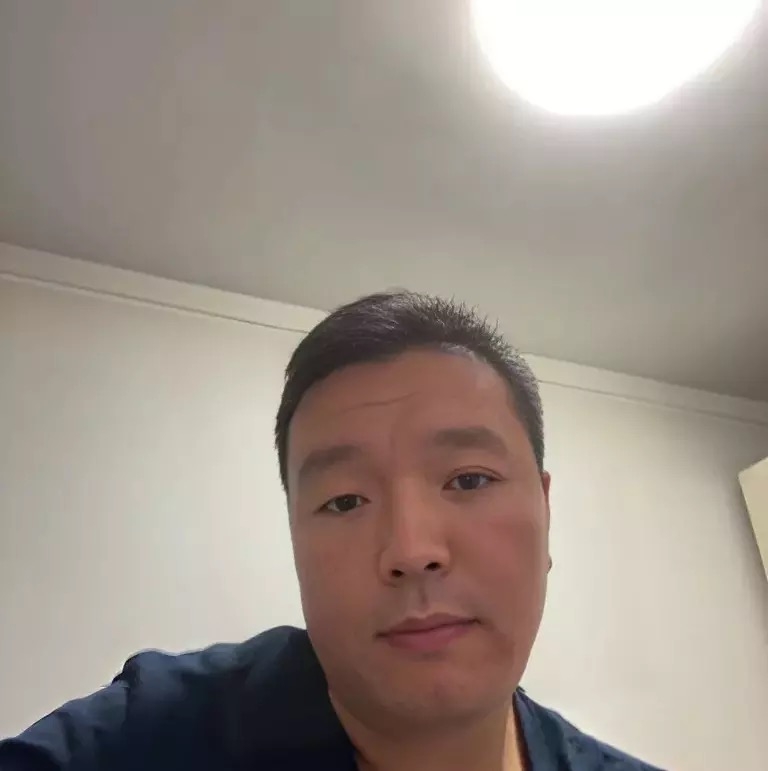 穿唐装的松鼠的第一张照片--永州相亲服务中心