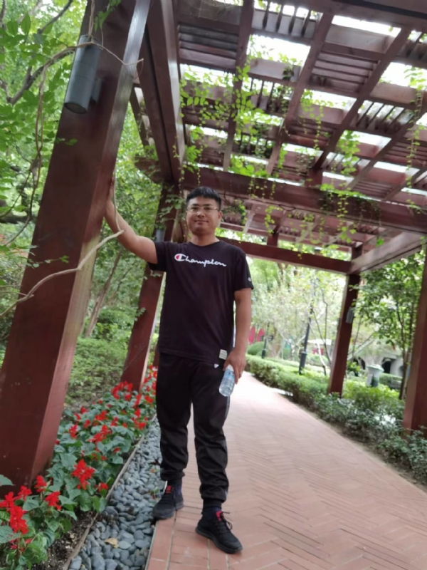 会飞的鱼的第二张照片--永州相亲服务中心