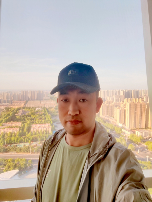 勇攀高峰的第一张照片--永州相亲服务中心