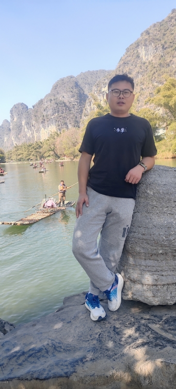 受过伤的狼的第三张照片--永州相亲服务中心