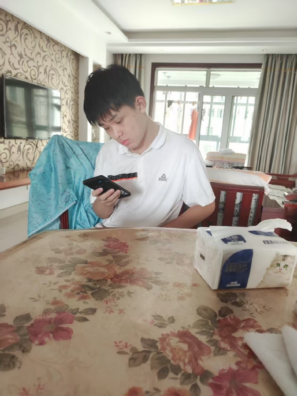 铁在烧的第一张照片--永州相亲服务中心