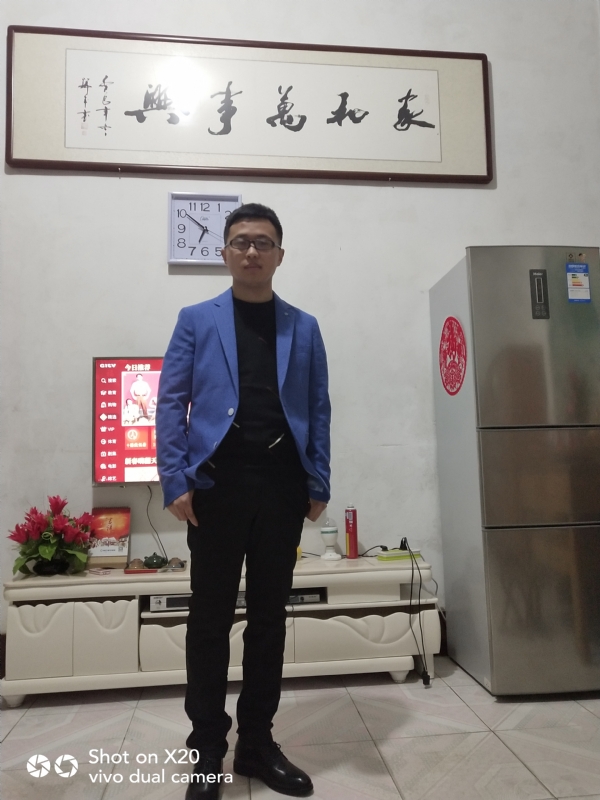 孤独的狼的第一张照片--永州相亲服务中心