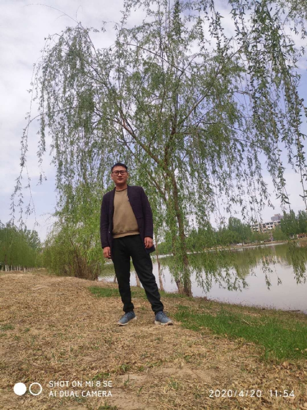 风中的烟头的第一张照片--永州相亲服务中心