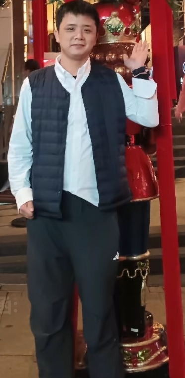 龙的陪伴的第一张照片--永州相亲服务中心