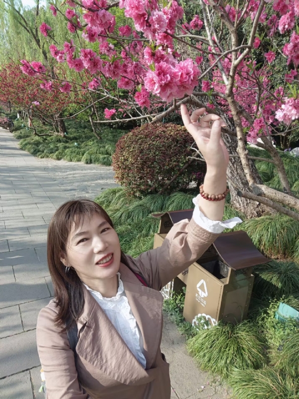 丽娜的第四张照片--永州相亲服务中心